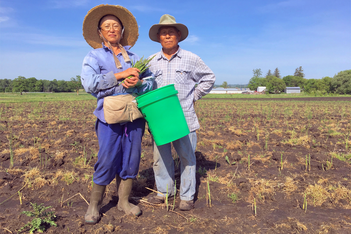 Phua (left) and Blia Thao at Thao's Garden