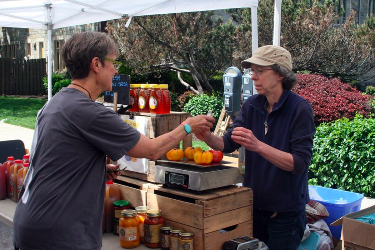 At the Takoma Park farmers' market. (Photo by Cassie Chew)